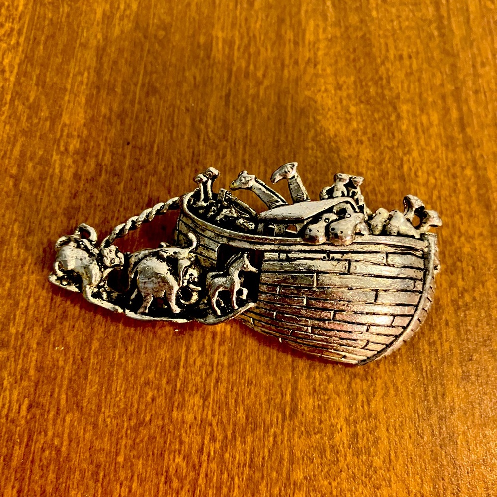 Vintage Signed Tofa Silver Toned Noah’s Ark Brooch Pin.